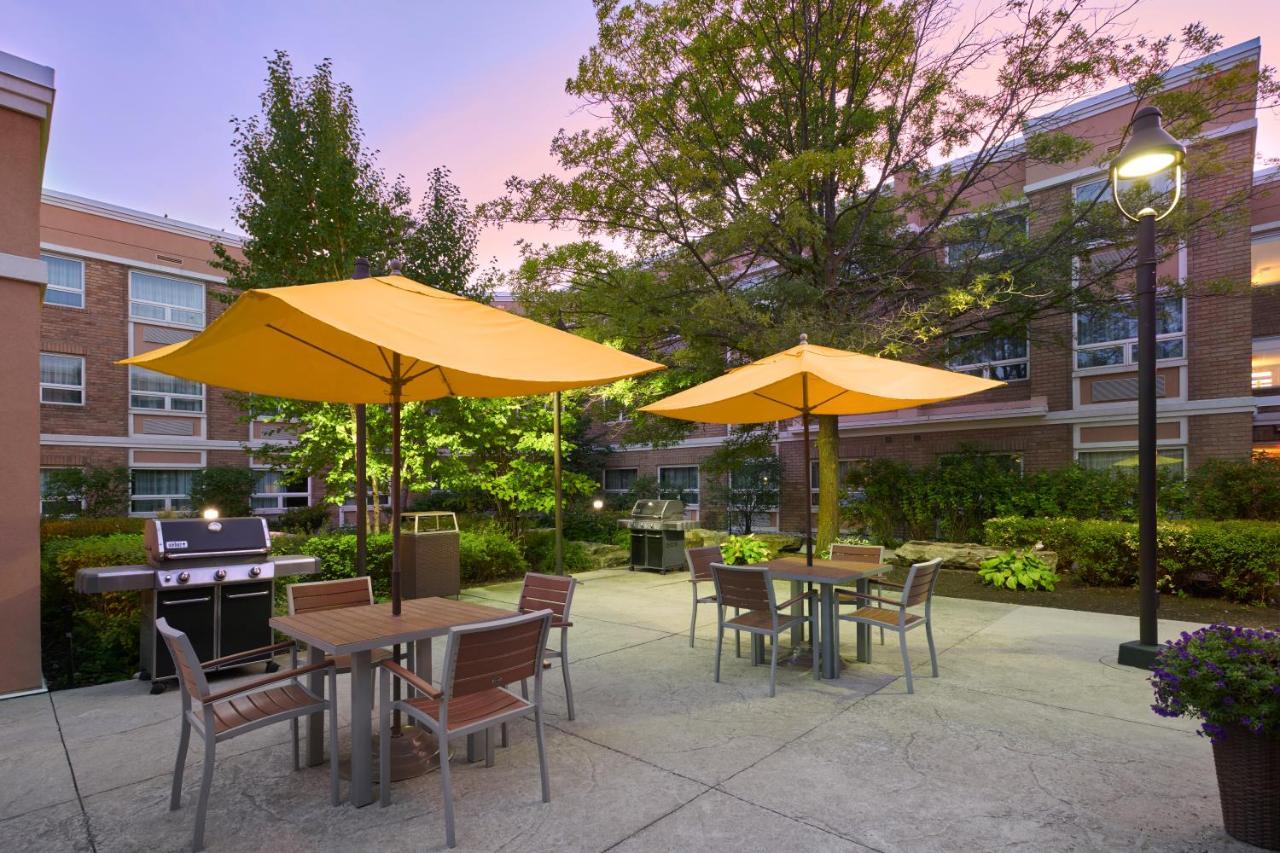 Towneplace Suites By Marriott Mississauga-Airport Corporate Centre Экстерьер фото