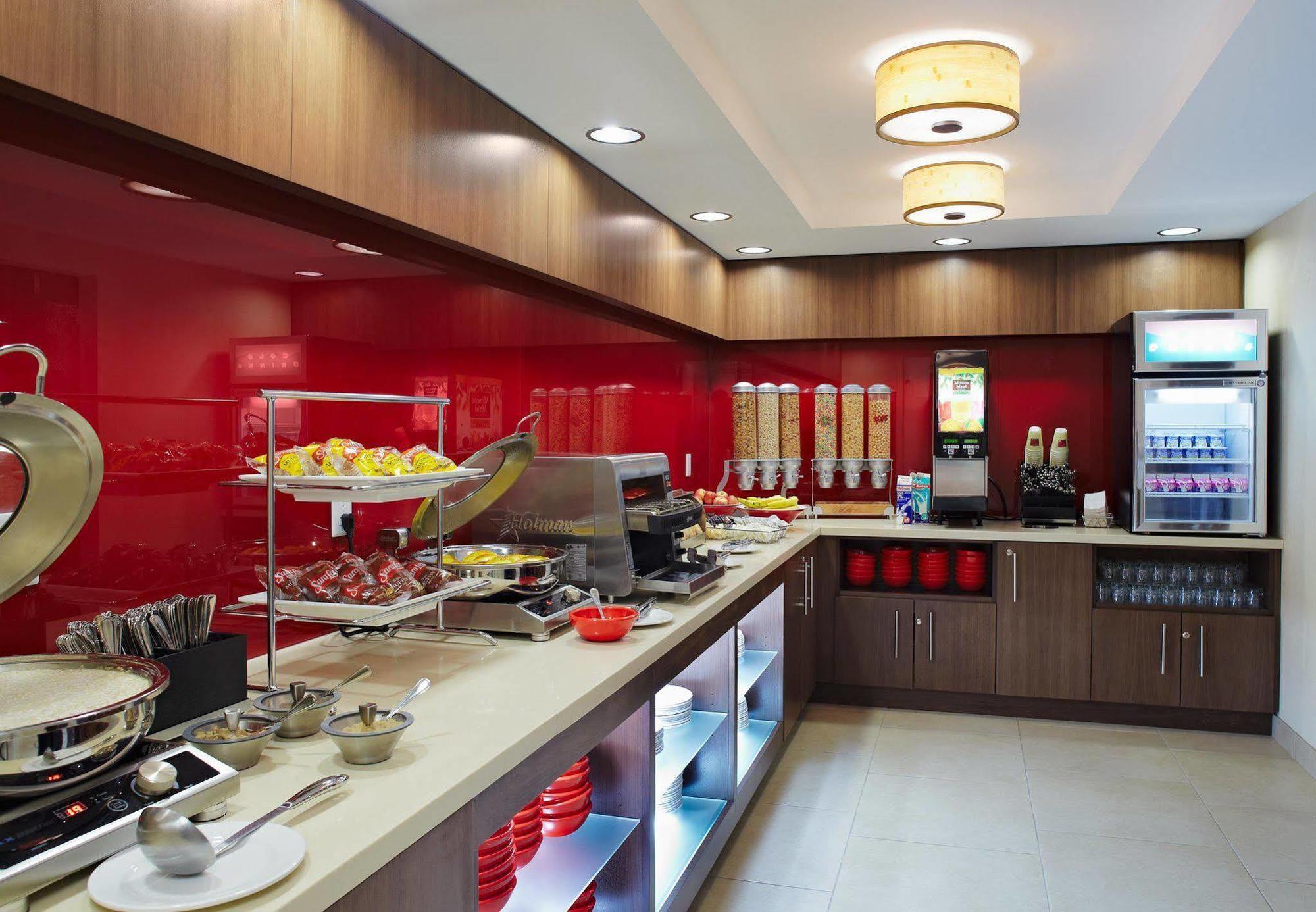Towneplace Suites By Marriott Mississauga-Airport Corporate Centre Экстерьер фото